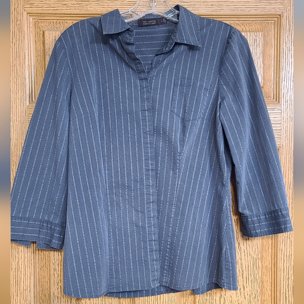 Limited 3/4 Sleeve Button Top